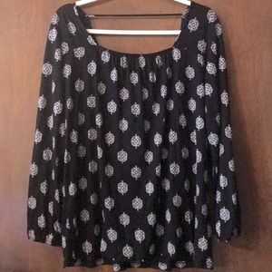 Old Navy Black and White Scoop Neck Long Sleeve